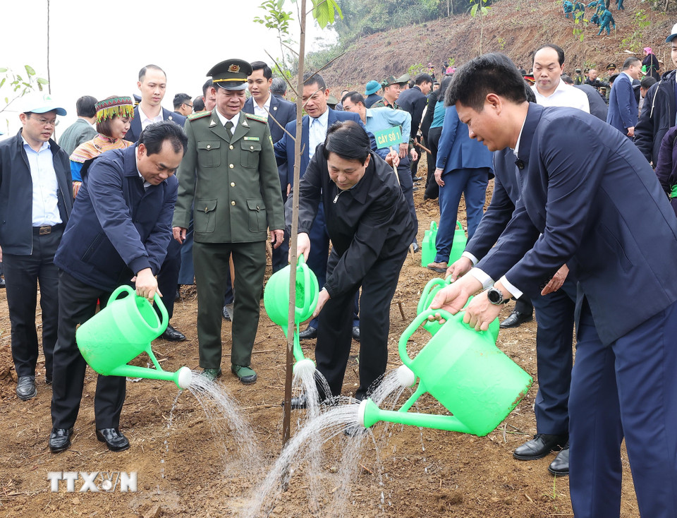 Chủ tịch nước kêu gọi mỗi người dân trở thành một 