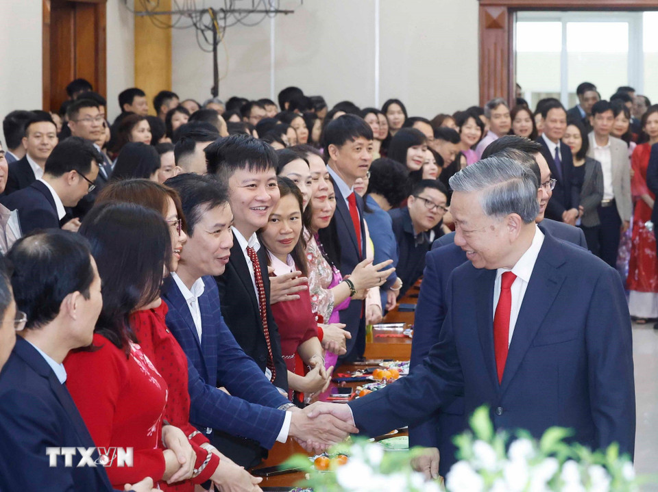 Tổng Bí thư Tô Lâm: Bắt tay ngay vào công việc, bảo đảm sự liên tục, thông suốt - Ảnh 4.