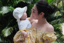 Tú Anh 'dát' hàng hiệu cho con gái 8 tháng tuổi