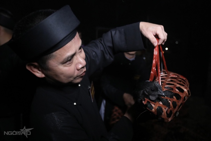 Phiên chợ Âm Dương cạnh nghĩa trang chỉ họp một đêm trong năm - 7