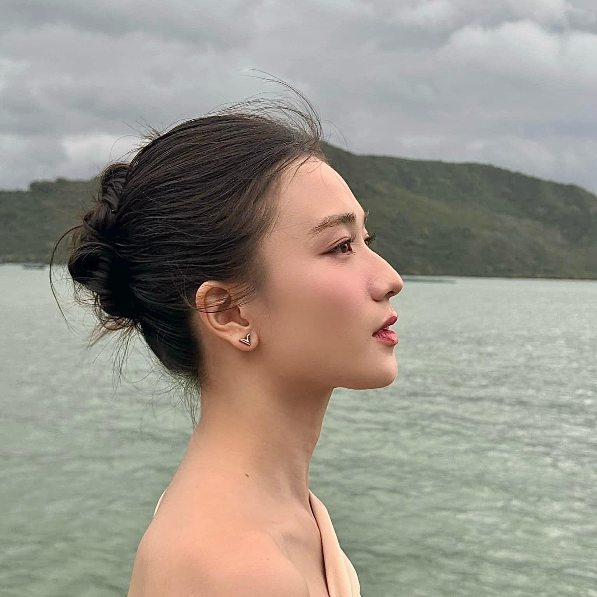 Hot girl Hà thành Trâm Anh tuổi 31 gợi cảm, hôn nhân bên JustaTee gây chú ý - 13