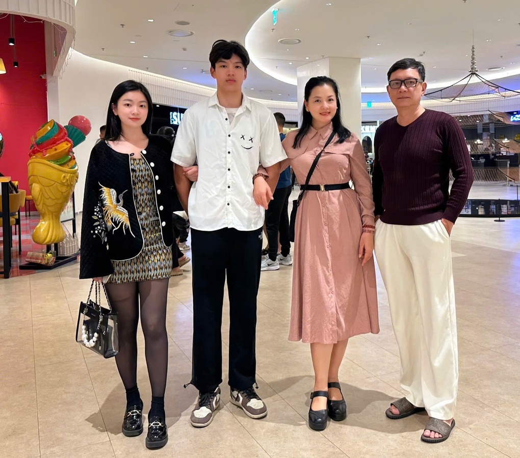 NSND Thu Quế khoe con trai cao 1,82m, kể bí quyết hôn nhân với Phạm Cường - 2