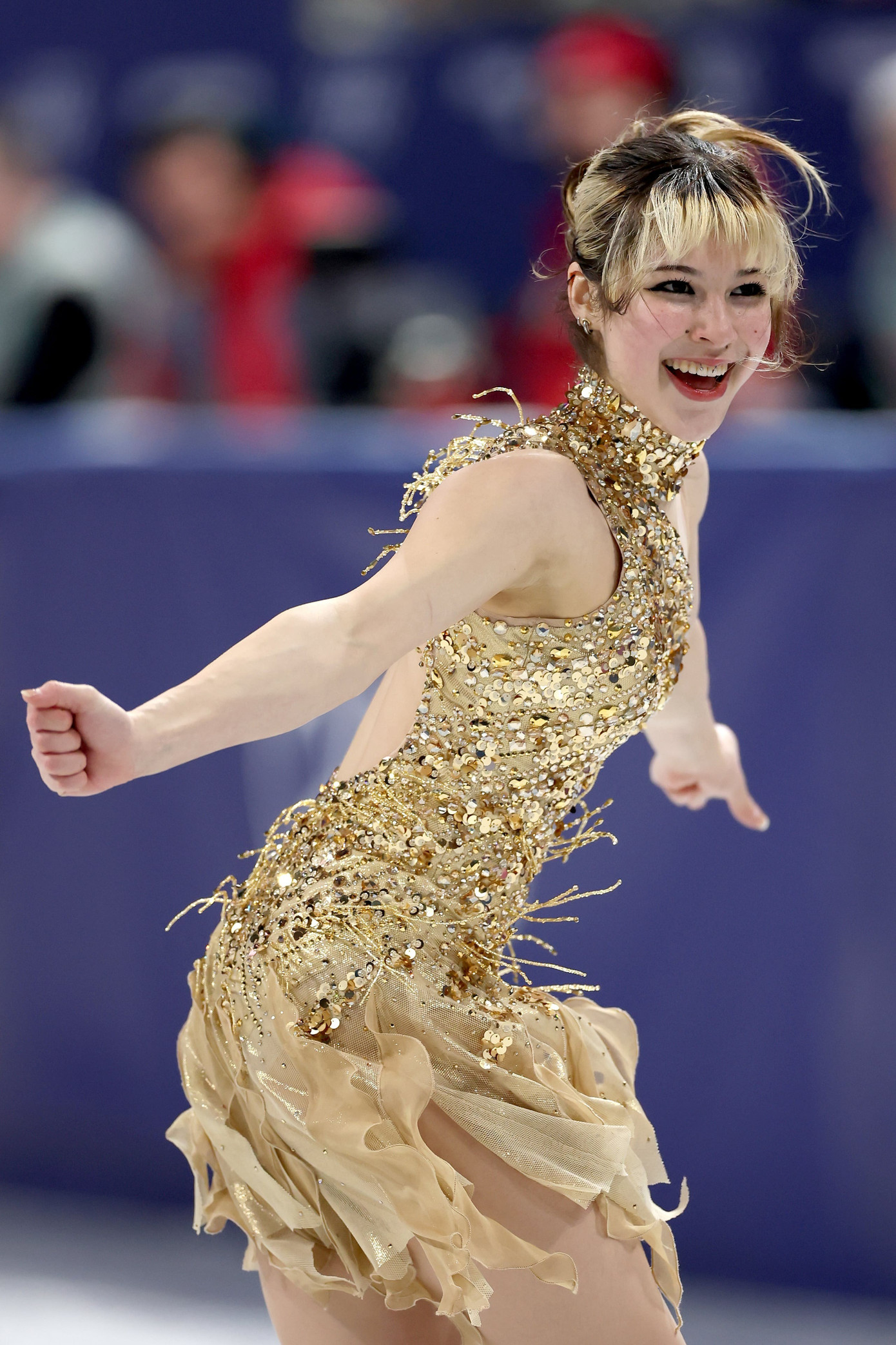 Dung mạo 'thiên thần băng' nổi loạn giúp Mỹ giải cơn khát vàng- Ảnh 7.