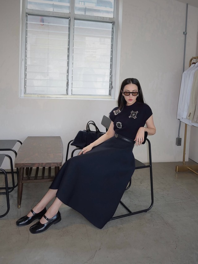 Những đôi giày tối giản phối được với mọi kiểu trang phục- Ảnh 8. Những đôi giày tối giản phối được với mọi kiểu trang phục- Ảnh 8.