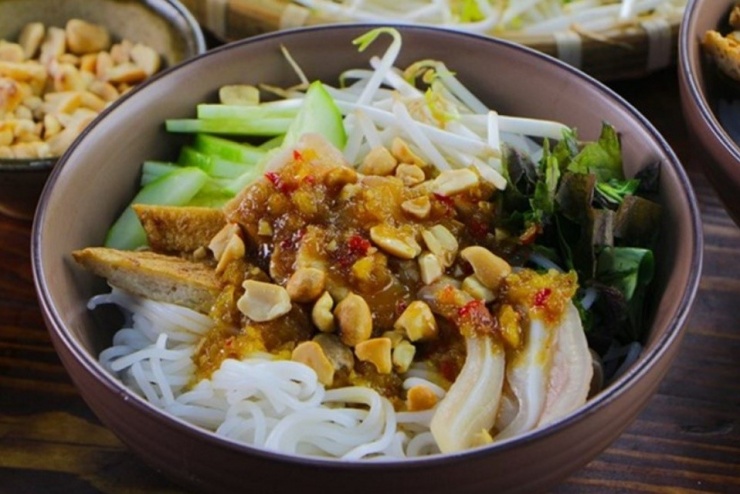 Món ngon vài chục nghìn khiến Mỹ Tâm ghiền ăn cả tô, nhiều người lại bỏ chạy khi nghe mùi 5 Món ngon vài chục nghìn khiến Mỹ Tâm ghiền ăn cả tô, nhiều người lại 'bỏ chạy' khi nghe mùi - 4