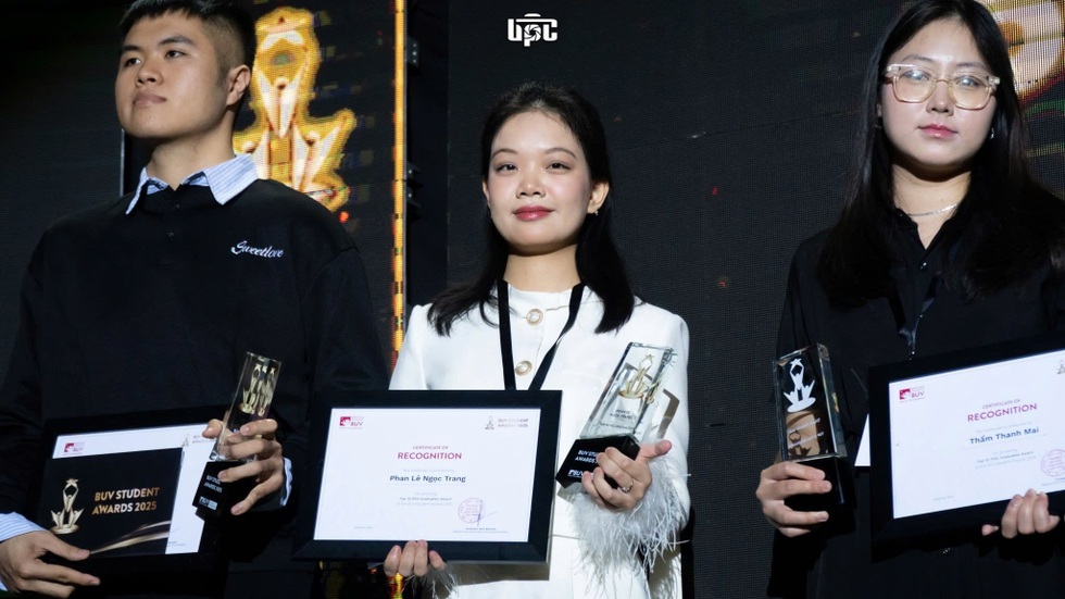 Thủ khoa “trường nhà giàu” kể trải nghiệm khủng hoảng đời sinh viên - 8