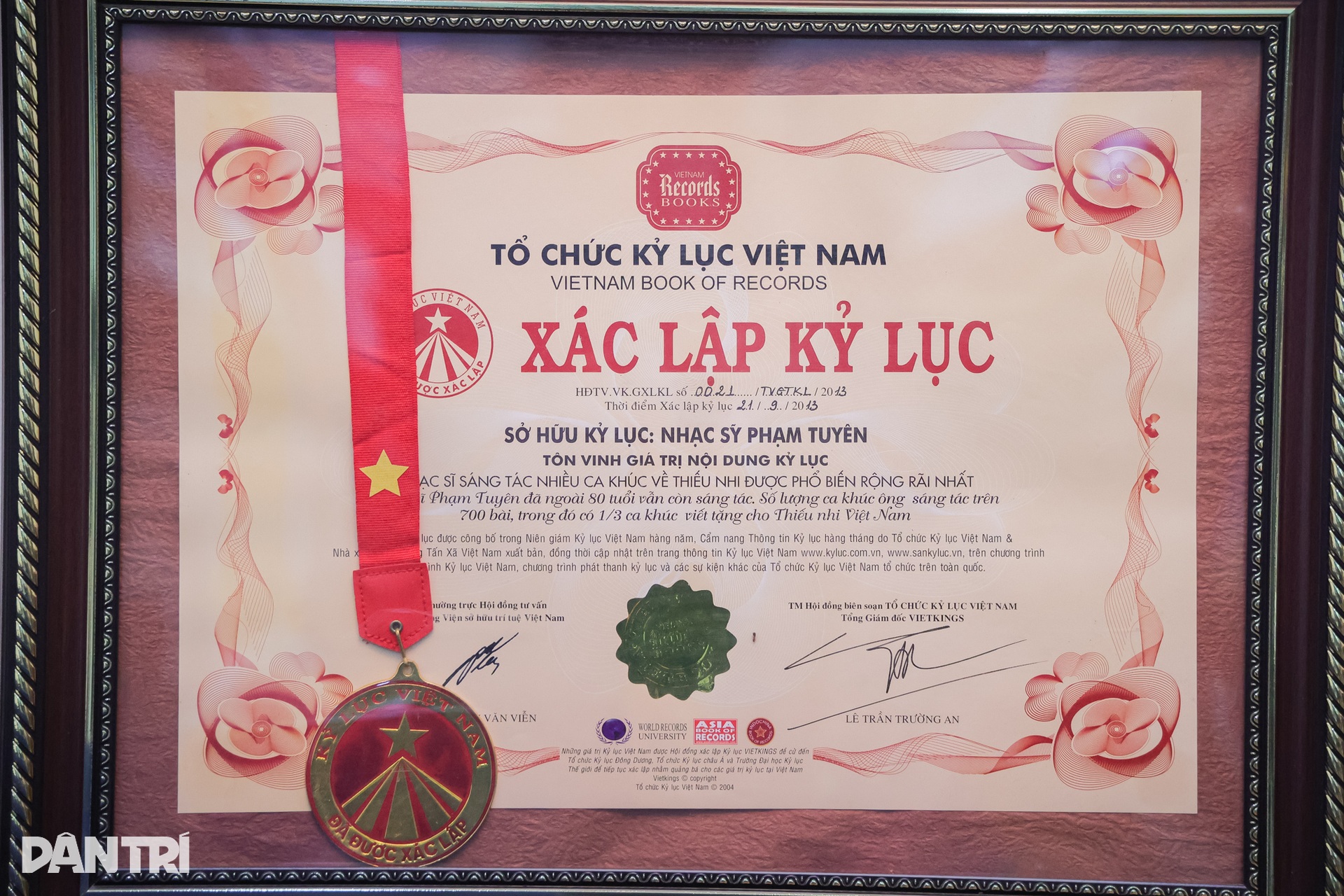 Bên trong căn nhà tập thể đơn sơ, chưa đầy 70m2 của nhạc sĩ Phạm Tuyên - 9