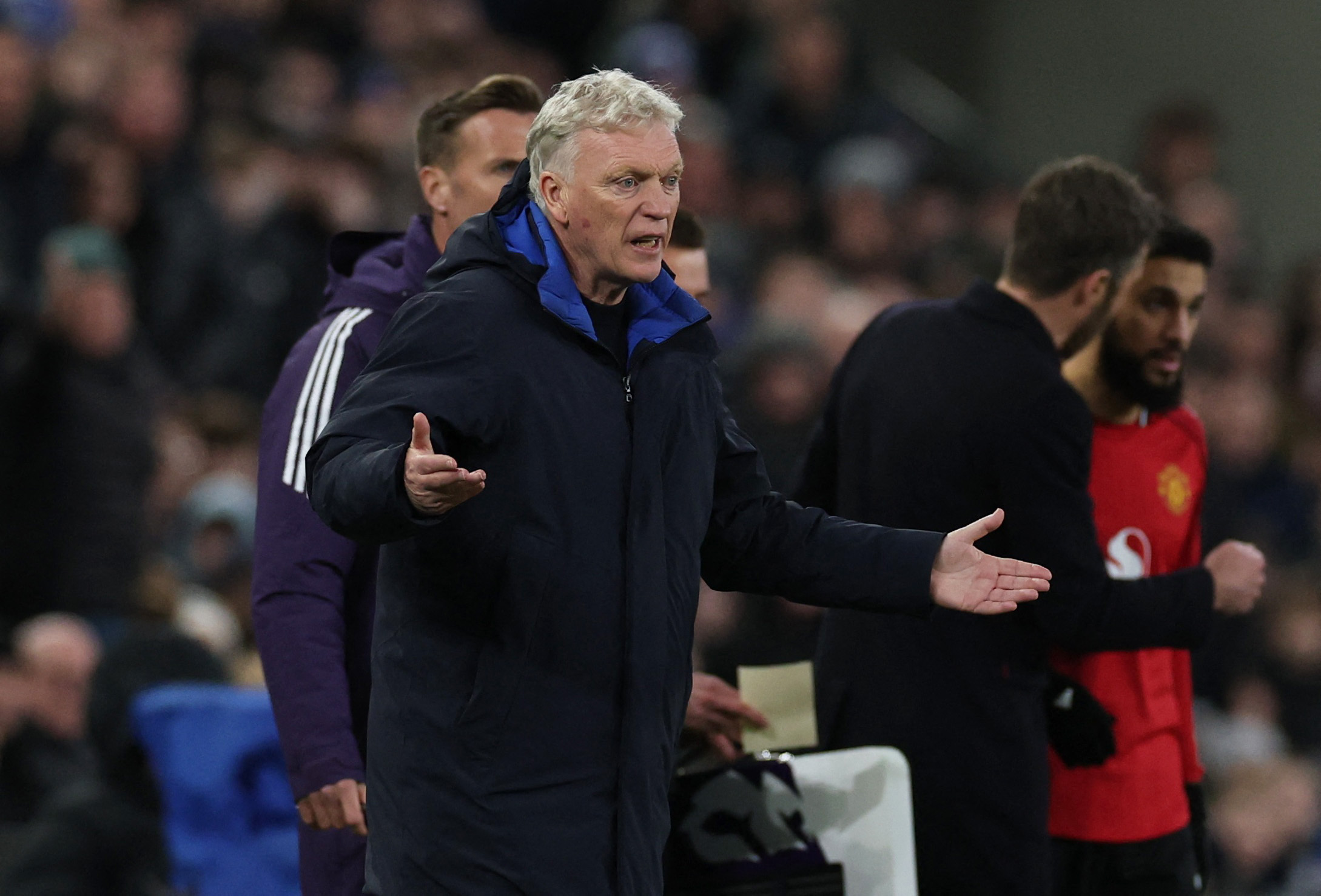 HLV Everton cay đắng thừa nhận M.U thắng may mắn, HLV Carrick ca ngợi hết lời 2 nhân vật đặc biệt- Ảnh 5.