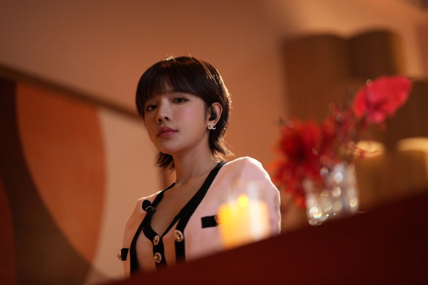 Nữ chính phim Thỏ Ơi!!: Mặc đẹp không trượt phát nào, xuất hiện ở đâu thì nơi đó chính là Milano- Ảnh 2.