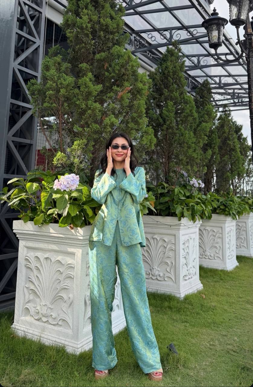 Tăng Thanh Hà hé lộ cách gia đình tỷ phú đón Tết bên trong biệt thự- Ảnh 2.