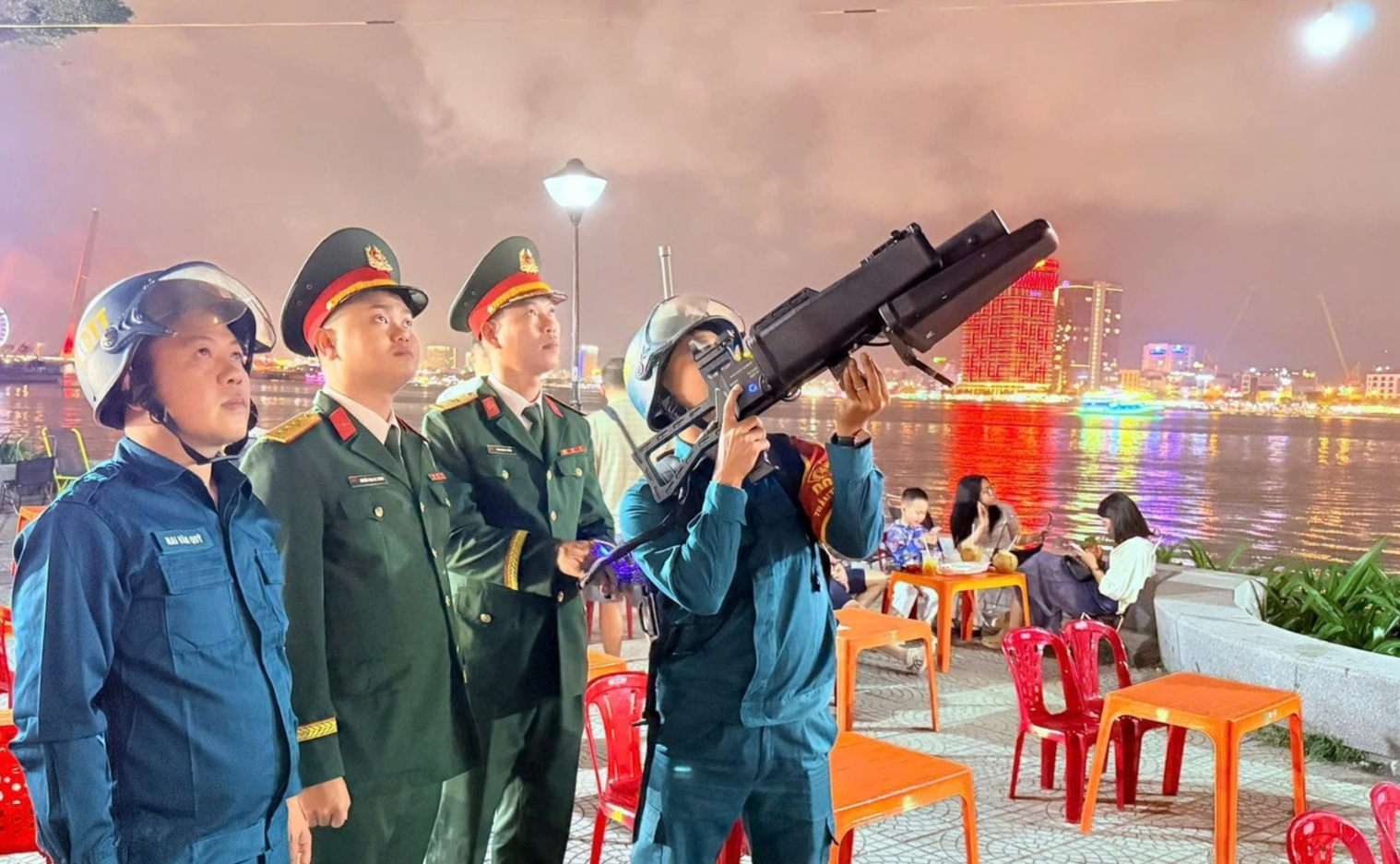 Drone 'đại náo' sân bay Đà Nẵng: Nghi vấn quay clip quảng bá bất động sản?- Ảnh 1.