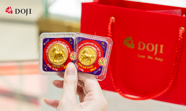 Dùng thưởng Tết mua vàng để “xin vía” tài lộc đầu năm- Ảnh 3.