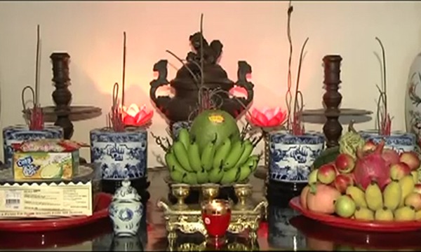 Tháng Giêng thắp hương: Đừng phạm 3 lỗi này kẻo Tháng Giêng thắp hương: Đừng phạm 3 lỗi này kẻo