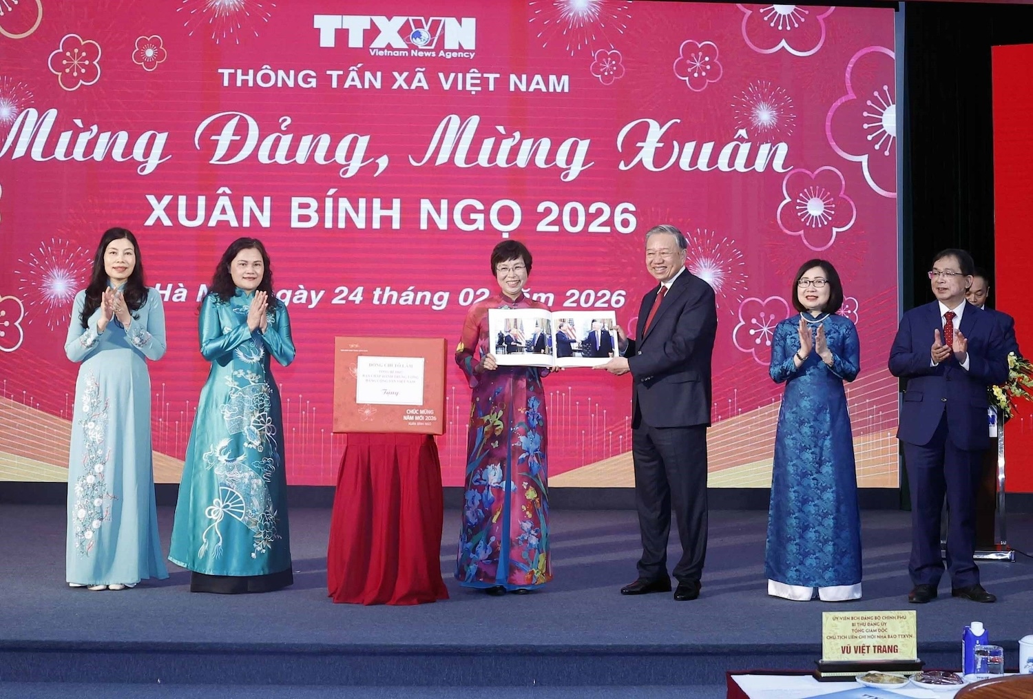 Tổng Bí thư Tô Lâm: Tiếng nói của nhân dân phải được lắng nghe, phản ánh trung thực, kịp thời 3 Tổng Bí thư Tô Lâm: Tiếng nói của nhân dân phải được lắng nghe, phản ánh trung thực, kịp thời - Ảnh 4.