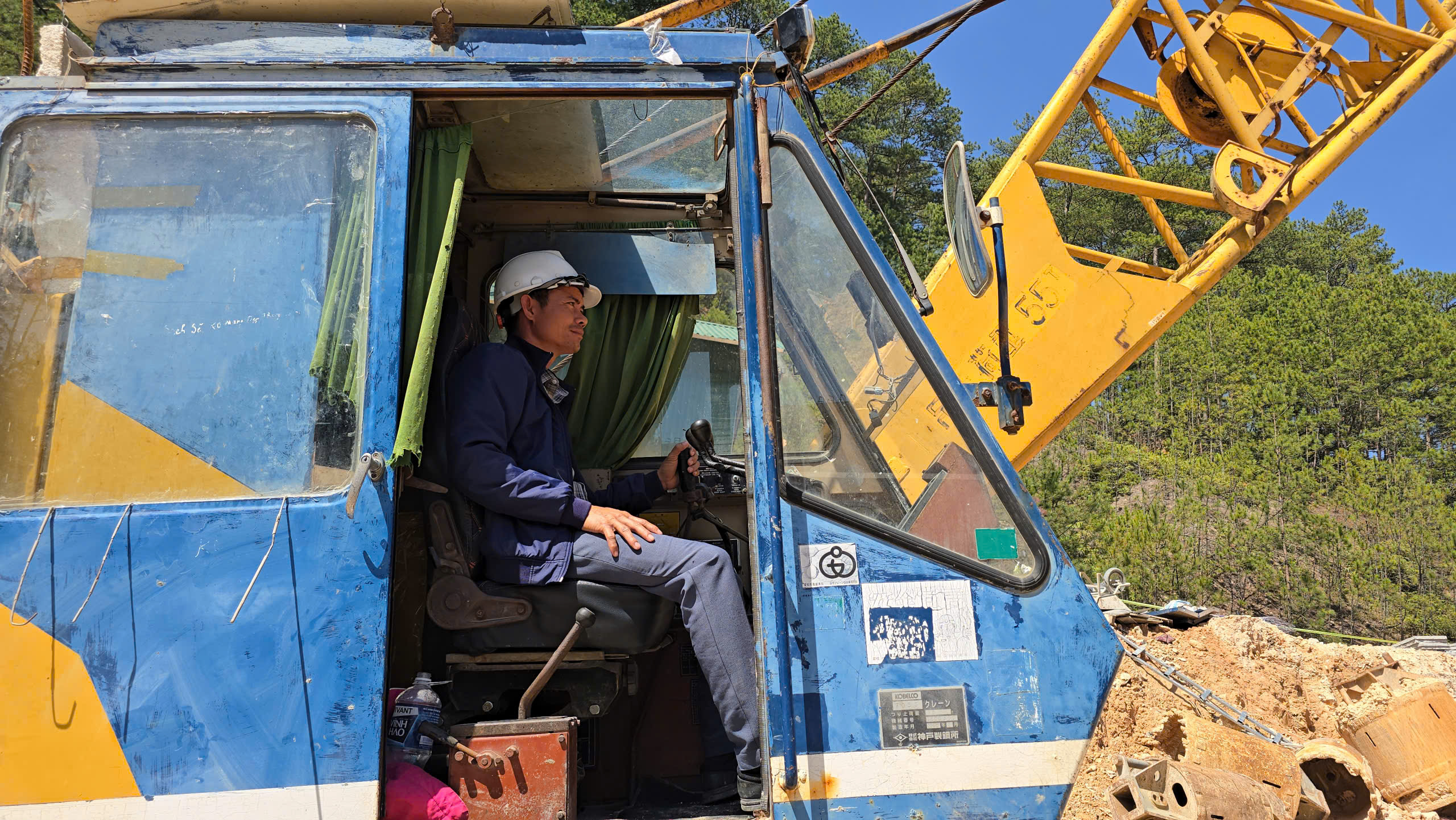 Cầu cạn đèo Mimosa ở cửa ngõ Đà Lạt thi công thần tốc sau sạt lở nghiêm trọng 2 Cận cảnh cầu cạn đèo Mimosa đạt gần 80% sau hơn 50 ngày thi công - Ảnh 2.