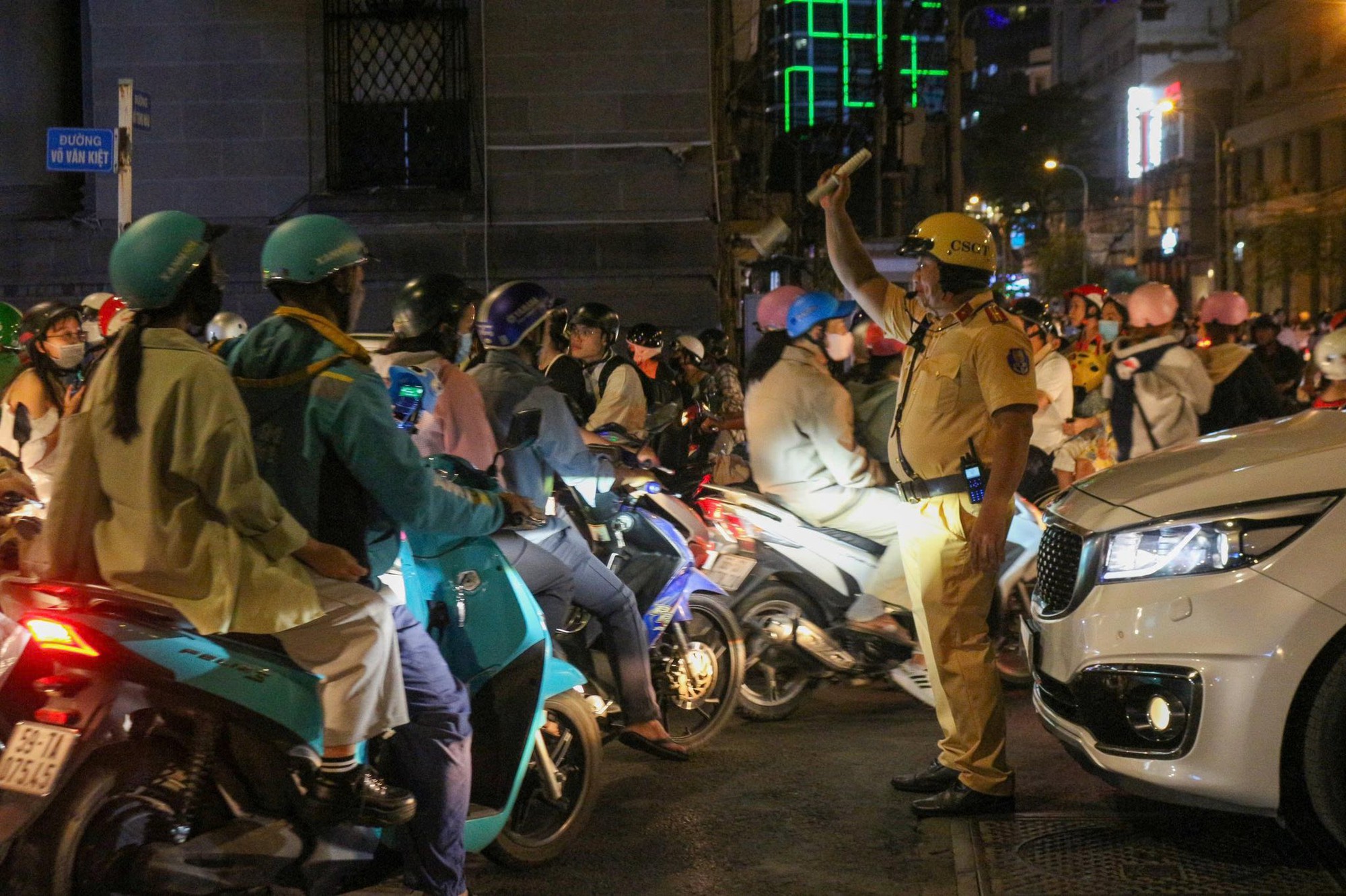 Hơn 4.800 người vi phạm nồng độ cồn ở TP.HCM trong dịp Tết Nguyên đán Bính Ngọ 2026- Ảnh 2.