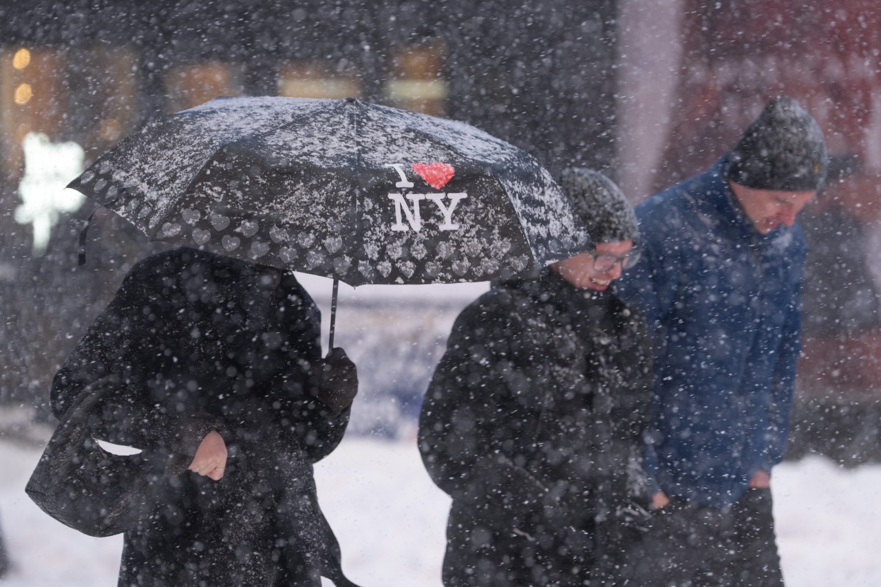 Vừa tỉnh dậy, New York đã hóa xứ tuyết, nhưng phía sau khung cảnh cổ tích này là gì?- Ảnh 20.