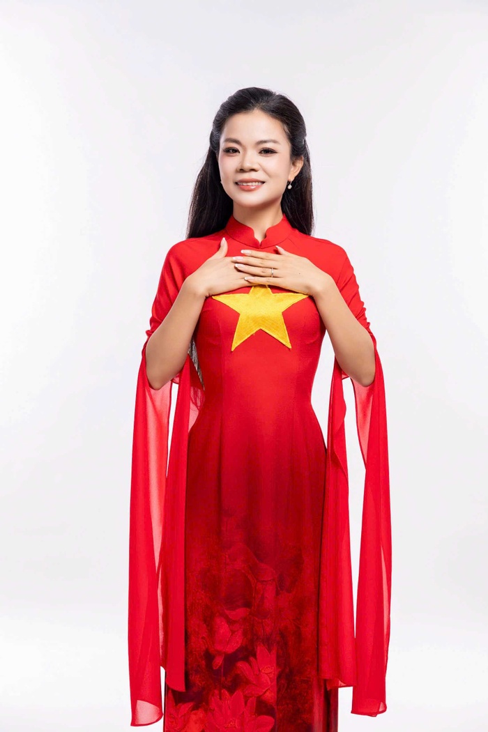 Hoa hậu Tân Lê (Lê Thị Tân) bật mí ‘những lưu ý’ khi mặc áo dài thuần Việt