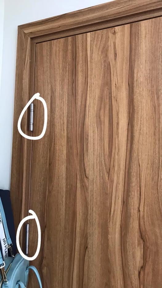 Cửa chính phạm 5 lỗi phong thủy này: Làm ăn trục trặc, con cái thiếu duyên- Ảnh 3. Cửa chính phạm 5 lỗi phong thủy này: Làm ăn trục trặc, con cái thiếu duyên- Ảnh 3.