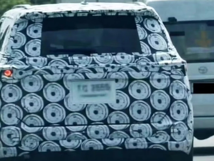 Toyota Fortuner - Ảnh 3.