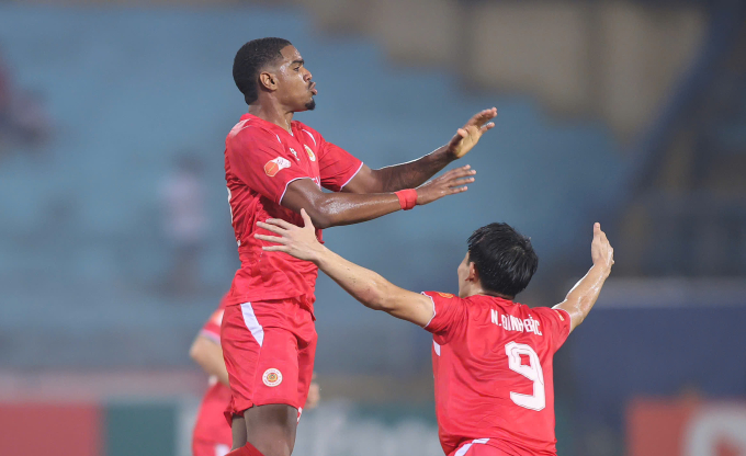 ALan lập cú đúp giúp CAHN thắng ngược Thanh Hóa 3-1 ở trận đấu bù vòng 10 V-League 2025-2026 tối 24/2. Ảnh: VPF