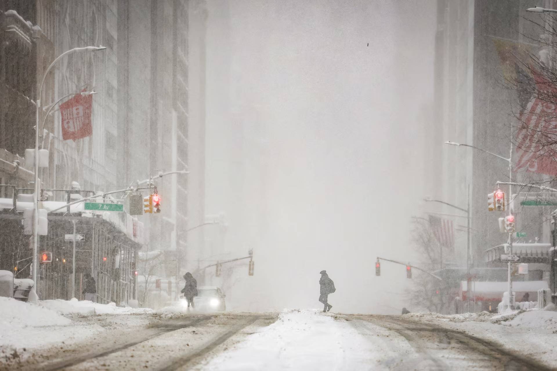 Phía sau khung cảnh New York trắng xóa như cổ tích những ngày này- Ảnh 7. Phía sau khung cảnh New York trắng xóa như cổ tích những ngày này- Ảnh 7.