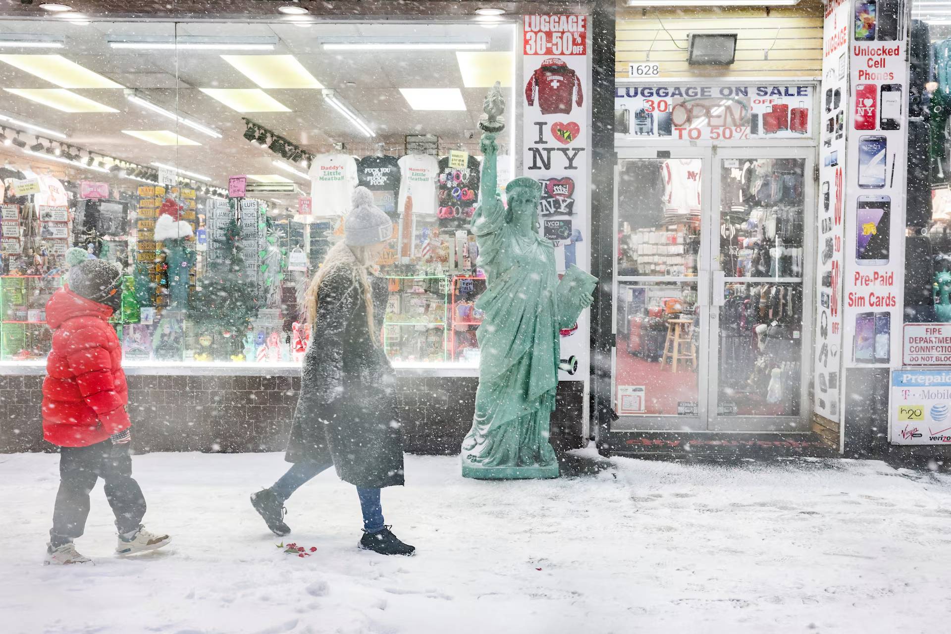 Phía sau khung cảnh New York trắng xóa như cổ tích những ngày này- Ảnh 8. Phía sau khung cảnh New York trắng xóa như cổ tích những ngày này- Ảnh 8.