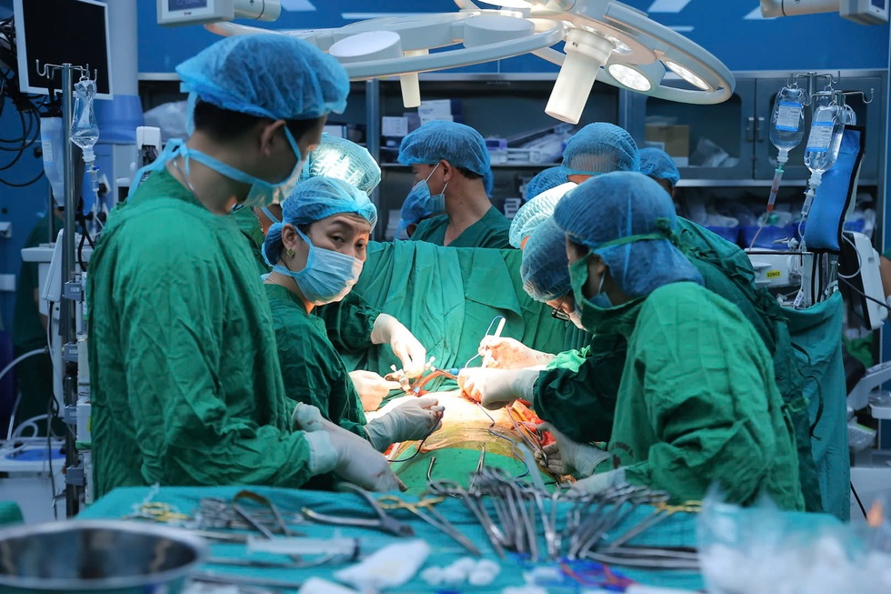 Chấm đỏ Việt Nam trên bản đồ ghép phổi thế giới - 4