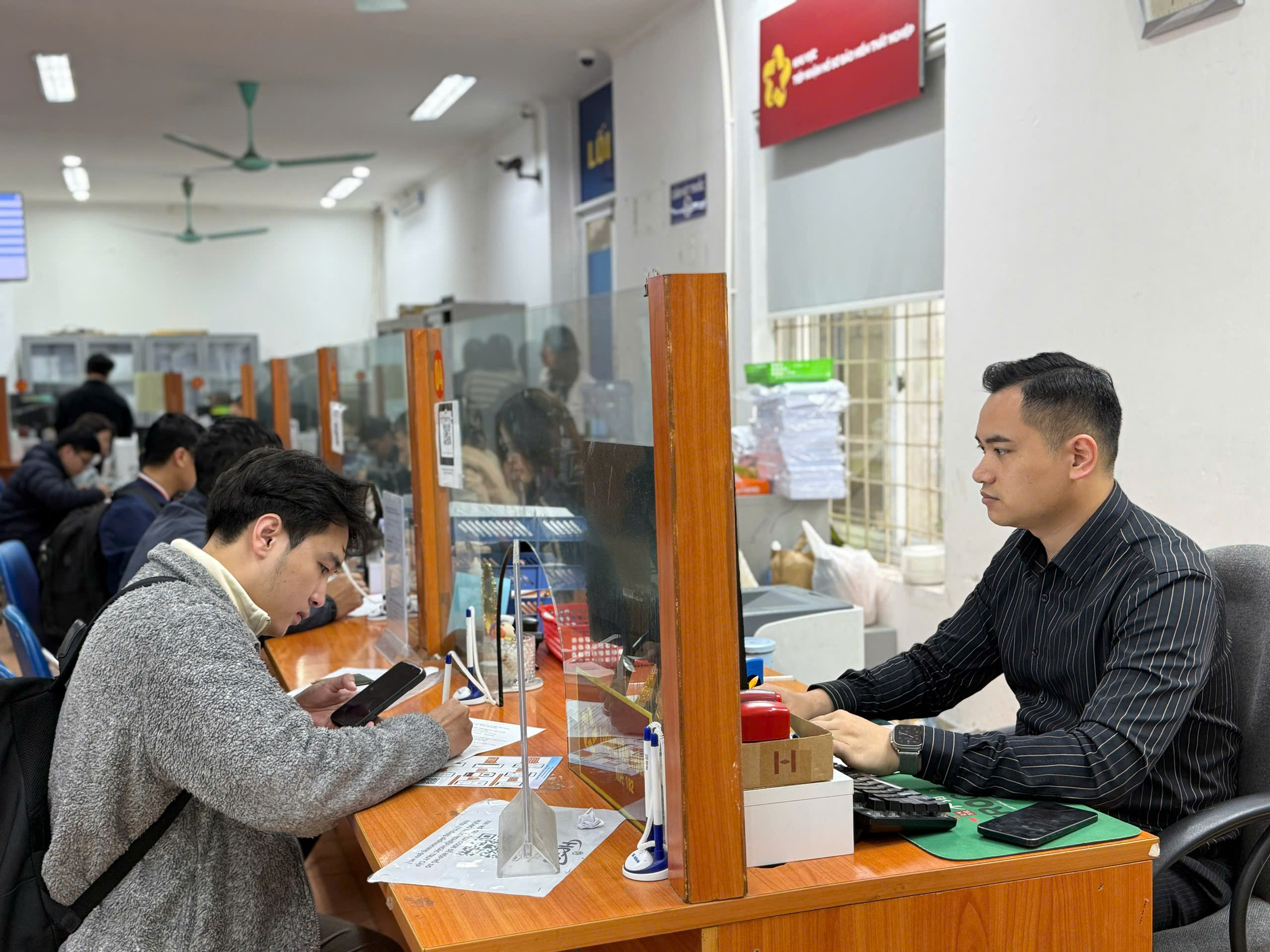 Không còn làn sóng 'nhảy việc' sau tết - Ảnh 1.