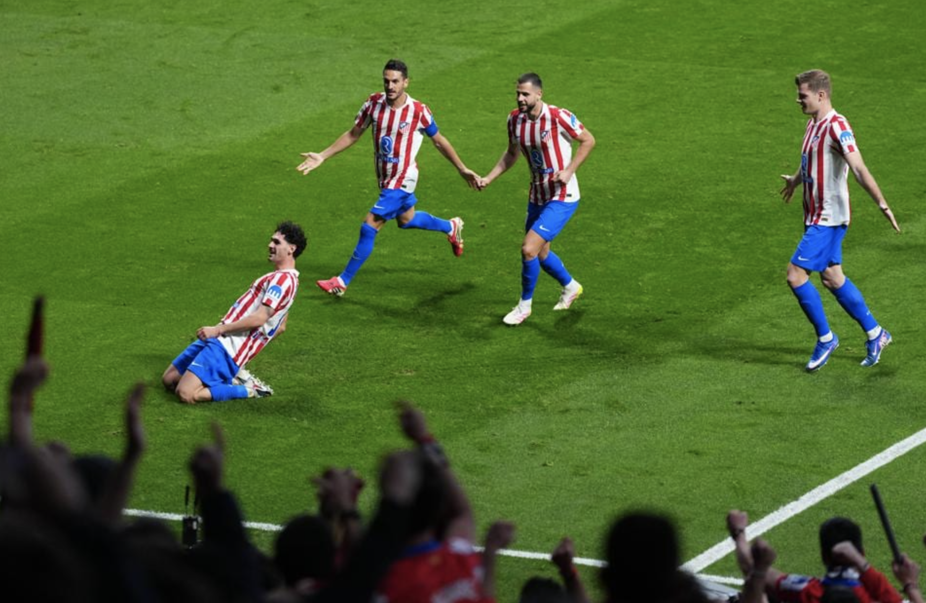 Sørloth thành người hùng, Atletico Madrid nhấn chìm Club Brugge vòng play-off Champions League - Ảnh 4.