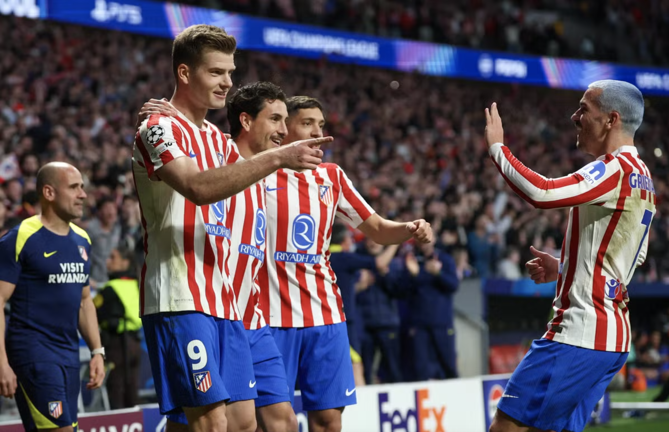 Sørloth thành người hùng, Atletico Madrid nhấn chìm Club Brugge vòng play-off Champions League - Ảnh 6.