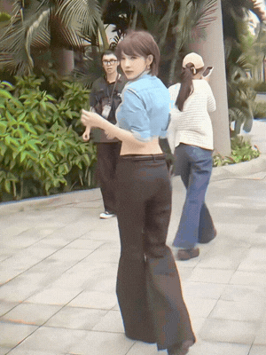 Đoạn clip 16 giây hút gần 4 triệu người xem của mỹ nhân Thỏ Ơi!!, có gì mà hot vậy?- Ảnh 3. Đoạn clip 16 giây hút gần 4 triệu người xem của mỹ nhân Thỏ Ơi!!, có gì mà hot vậy?- Ảnh 3.