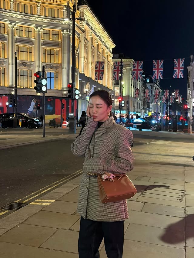 Cô gái hot nhất Thỏ Ơi!!: Thoại câu nào cũng chấn động, mặc đẹp cả trong phim lẫn ngoài đời- Ảnh 6. Cô gái hot nhất Thỏ Ơi!!: Thoại câu nào cũng chấn động, mặc đẹp cả trong phim lẫn ngoài đời- Ảnh 6.