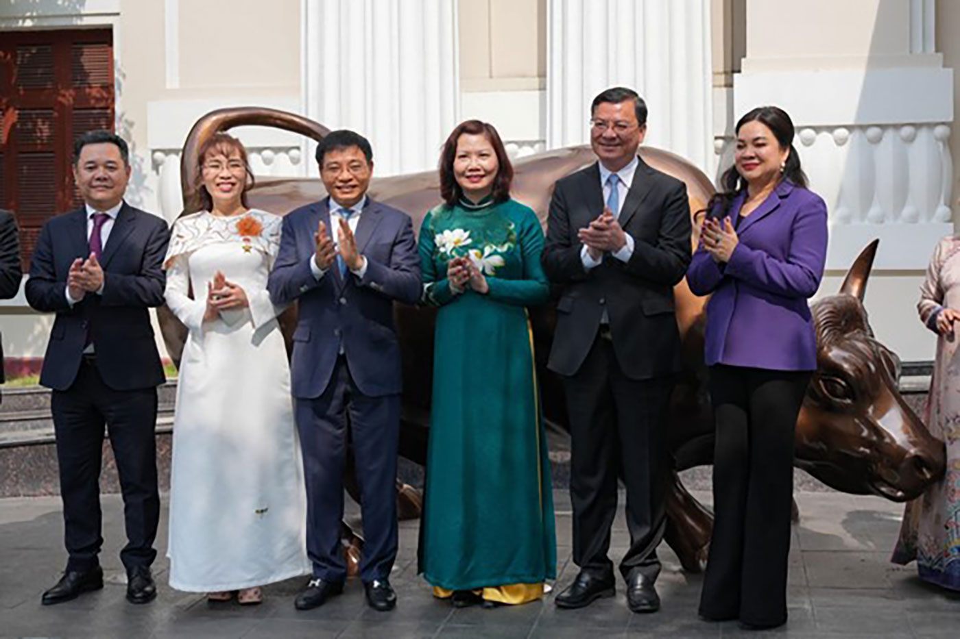 Khai xuân khởi sắc: Từ tiếng cồng HOSE đến nhịp kết nối toàn cầu - Ảnh 2.