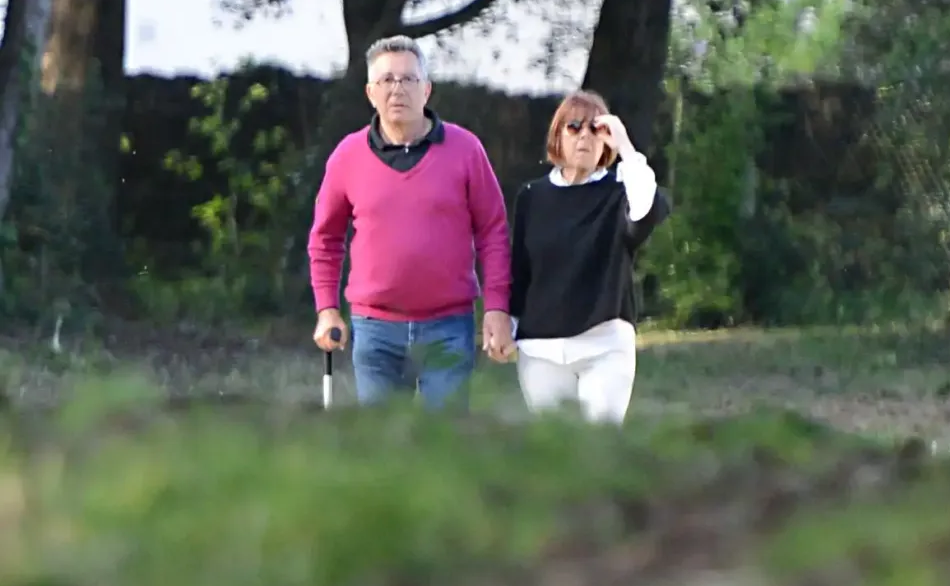 Người phụ nữ từng bị chồng chuốc thuốc và rủ 50 người lạ đến xâm hại hiện tại ra sao sau phiên tòa chấn động toàn cầu?- Ảnh 3.