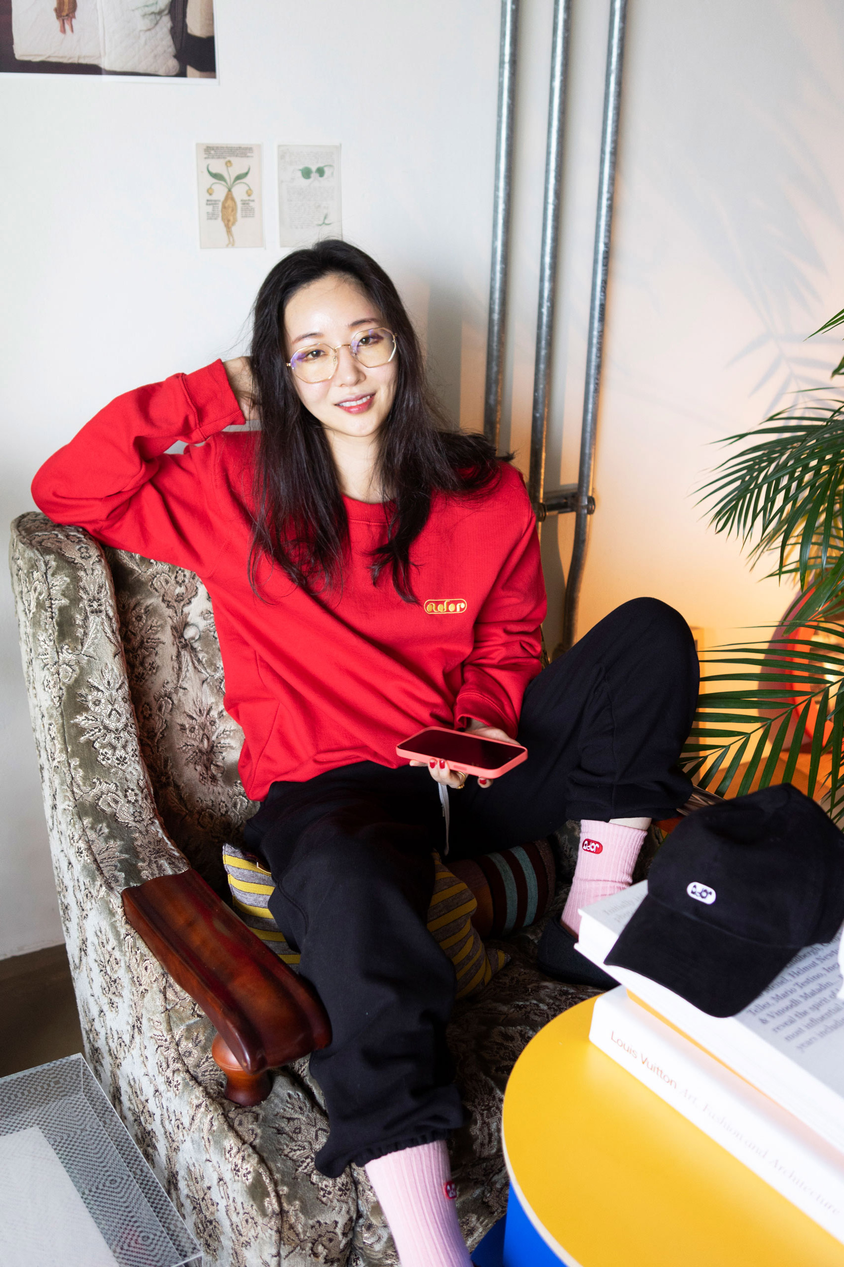 Người phụ nữ làm loạn cả Hàn Quốc bỏ 457 tỷ đồng cứu NewJeans- Ảnh 2.