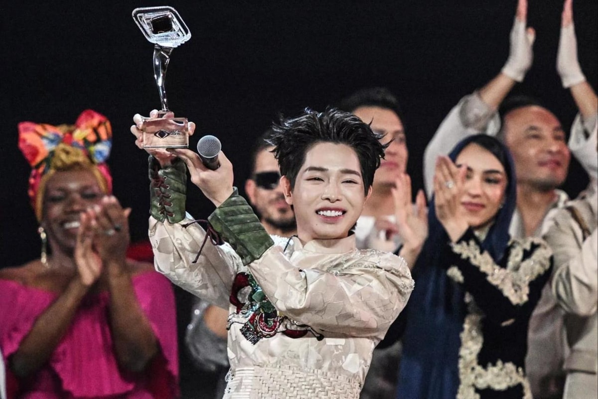 Nam ca sĩ được Thủ tướng khen thưởng: 25 tuổi tự mua nhà 10 tỷ, tậu 15 cây vàng ngày “Vía Thần Tài”- Ảnh 6.