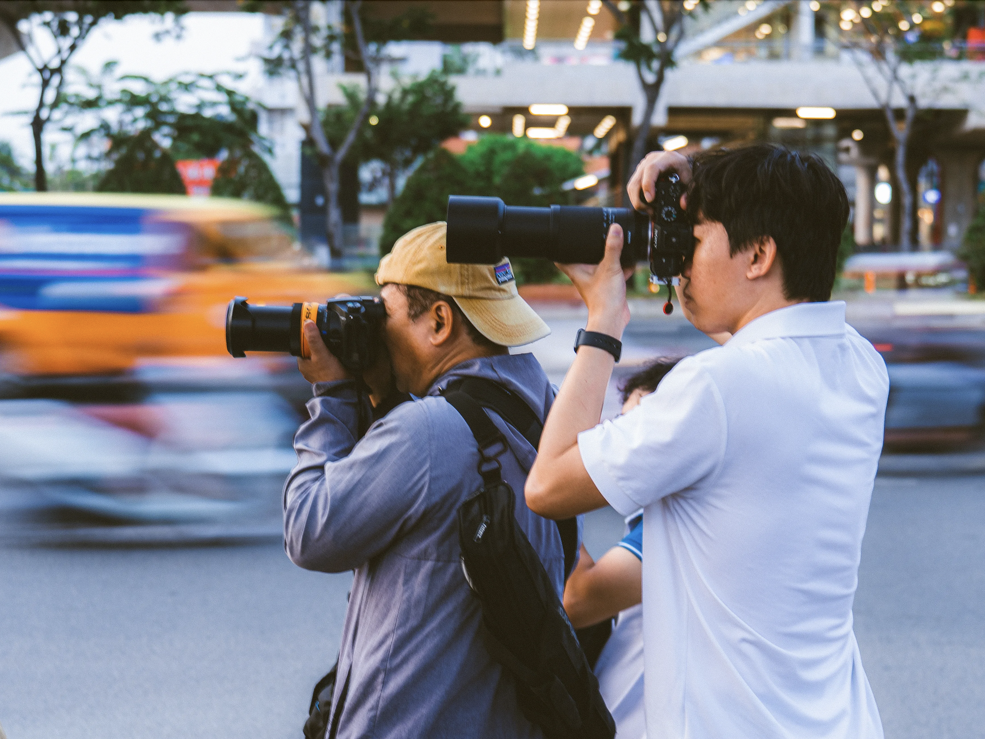 Mặt trời “mở fan meeting” tại Việt Nam khiến nửa giới nhiếp ảnh Sài Gòn vác tài sản trăm triệu ra chầu chực- Ảnh 12. Mặt trời “mở fan meeting” tại Việt Nam khiến nửa giới nhiếp ảnh Sài Gòn vác tài sản trăm triệu ra chầu chực- Ảnh 12.