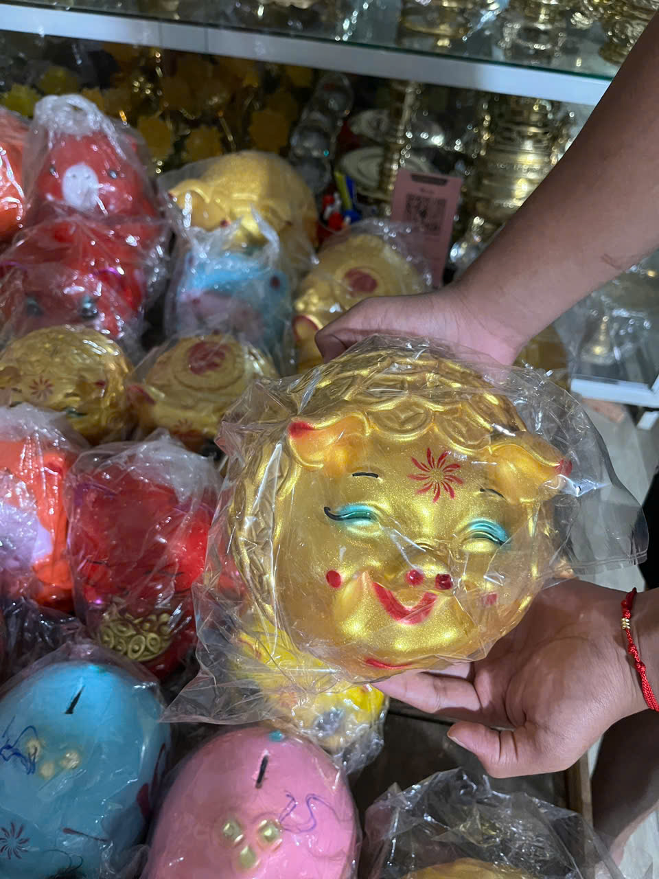 Những mặt hàng “ cháy hàng ” dịp vía Thần Tài 2026 Ngòai vàng bạc - Ảnh 10. Những mặt hàng “ cháy hàng ” dịp vía Thần Tài 2026 Ngòai vàng bạc - Ảnh 10.