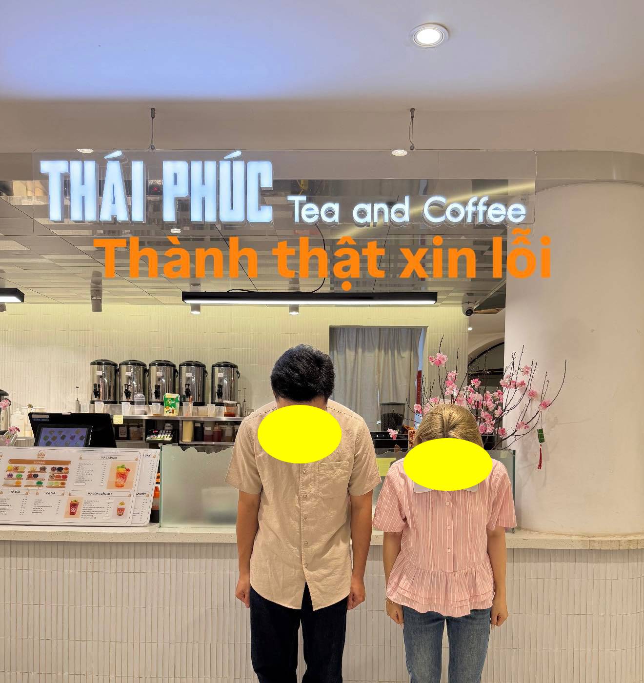 Biến căng cộng đồng trà sữa hôm nay: Quán in 10.286 cốc giấy có hình ảnh 