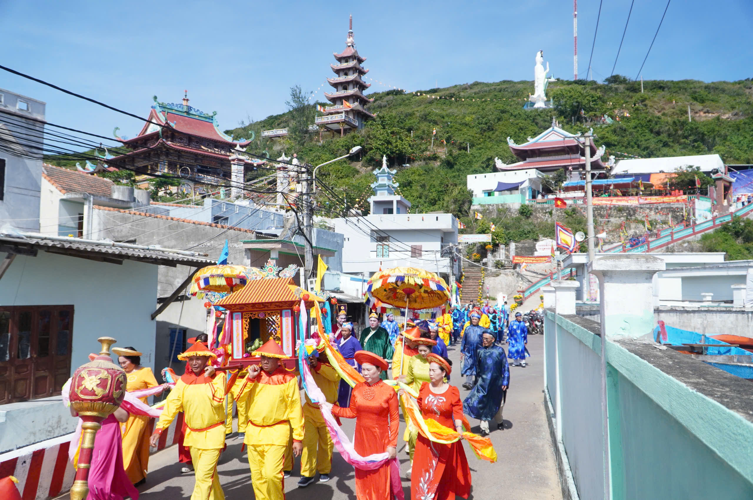 Rộn ràng lễ hội cầu ngư hơn 200 năm tuổi ở Quy Nhơn- Ảnh 3.