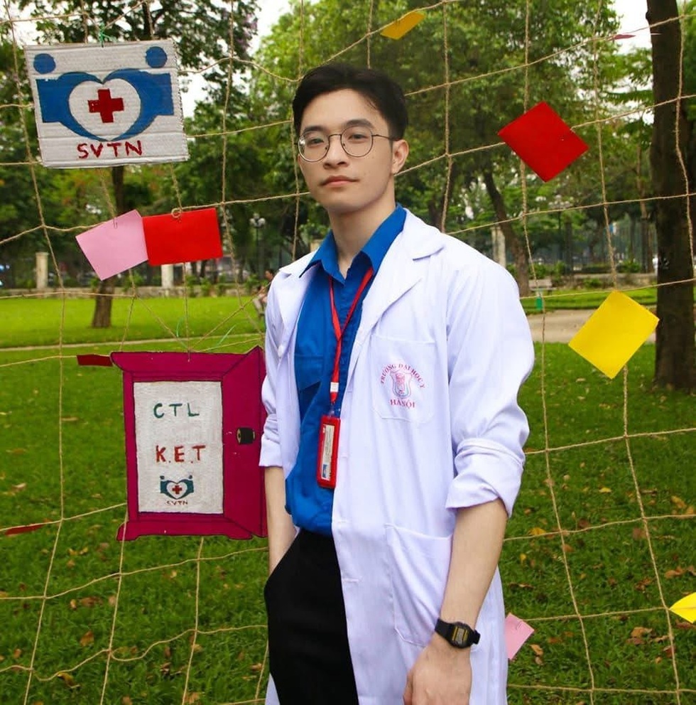 Chuyên ngành bị đồn cứ theo là giàu, bác sĩ nội trú xuất sắc tiết lộ - 3