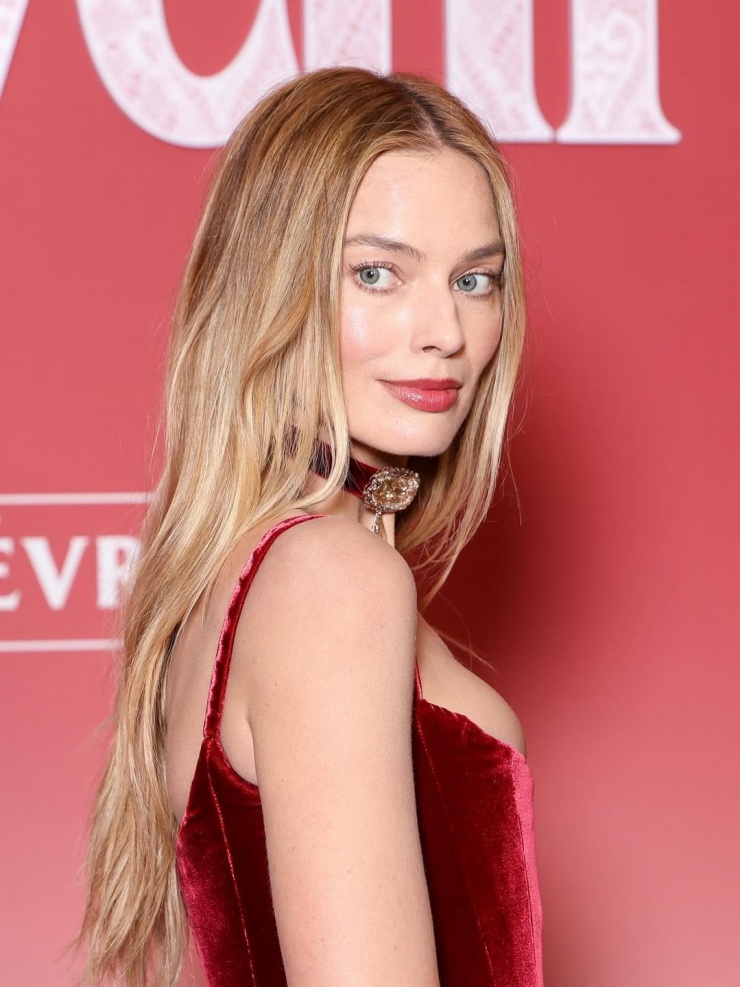 Mỹ nhân đóng loạt cảnh nóng gây sốc trong phim 18+ 'Đồi gió hú' - 8