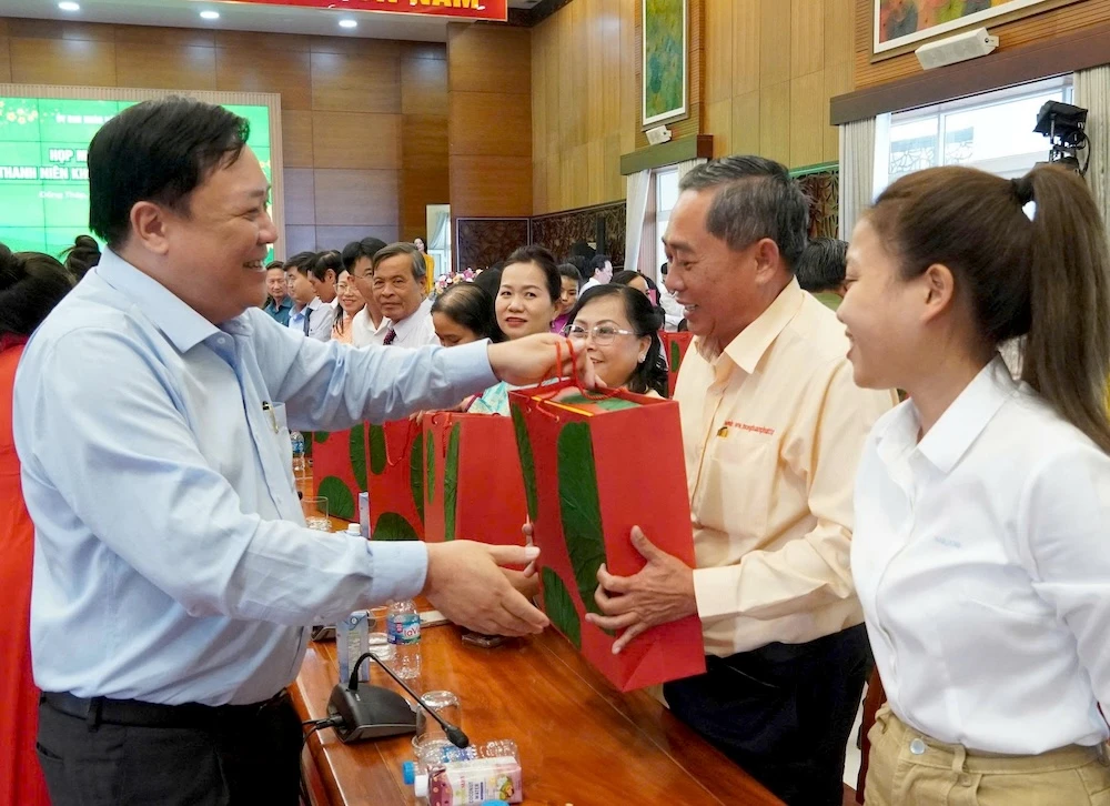 Ông Phạm Thành Ngại, Chủ tịch UBND tỉnh Đồng Tháp Đồng Tháp khẳng định tỉnh sẽ xây dựng chính quyền phục vụ, lấy sự hài lòng của người dân và doanh nghiệp làm thước đo hiệu quả hoạt động. thanh niên khởi nghiệp đồng tháp,doanh nghiệp