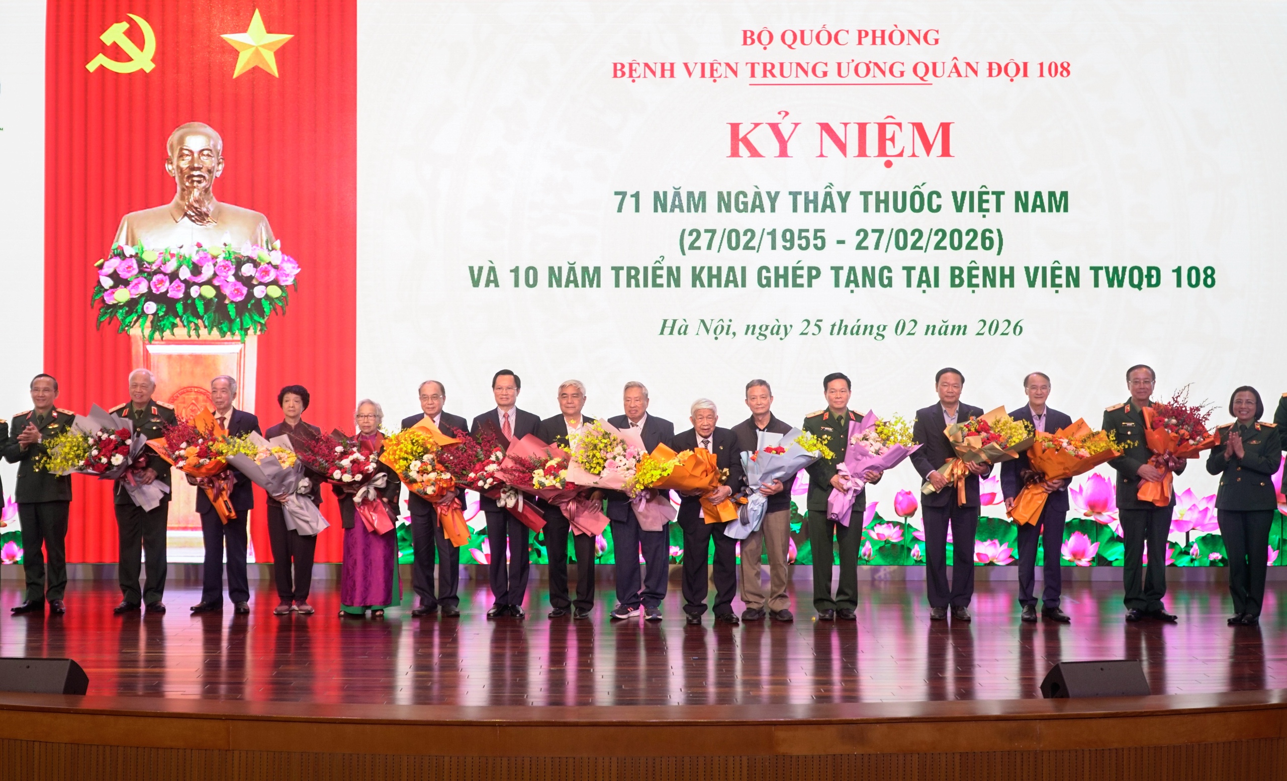 Hơn 1.300 người bệnh được cứu sống nhờ ghép mô tạng tại Bệnh viện Trung ương Quân đội 108 1 ghép tạng - Ảnh 4.