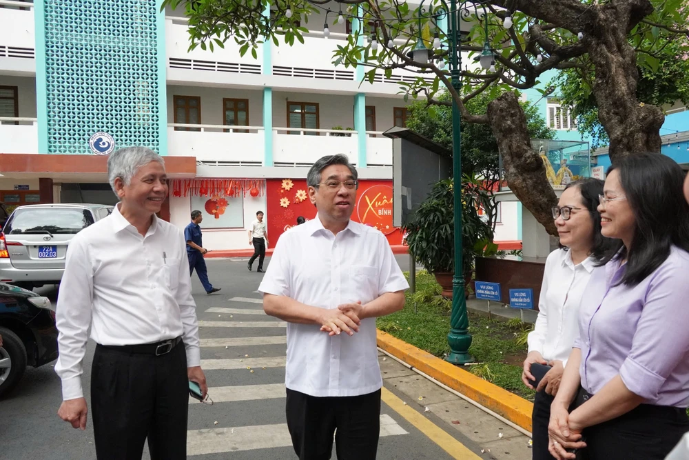Lãnh đạo TP.HCM giám sát thực địa công tác tổ chức bầu cử -giam-sat-bau-cu-tphcm 9.jpg