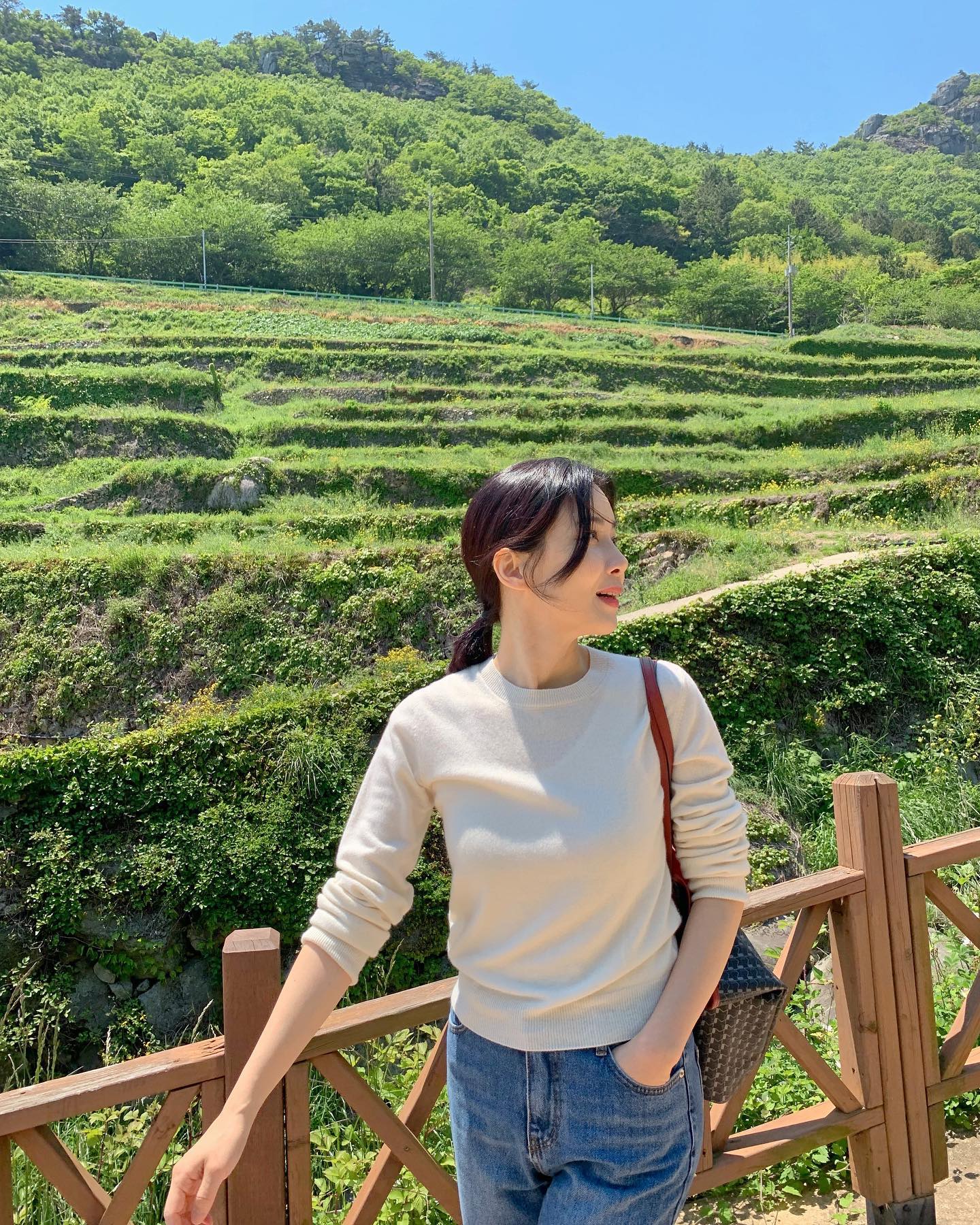 Đến khi 47 tuổi, tôi cũng muốn diện đồ đơn giản mà chuẩn thanh lịch như Lee Bo Young- Ảnh 10.