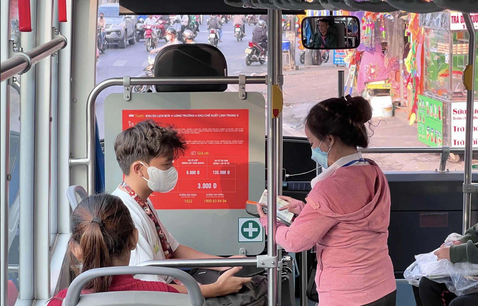 Công việc nào dễ 'biến mất', bị AI thay thế trong 3 - 5 năm tới?- Ảnh 2.