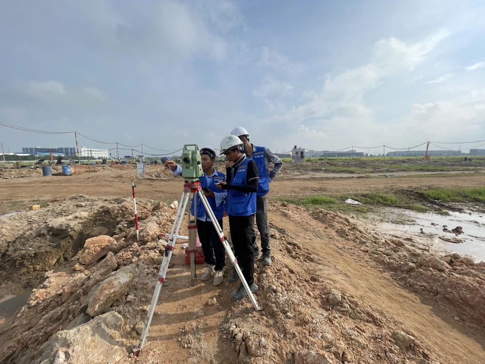 Dòng tiền thông minh thường tìm đến những nơi có hành lang pháp lý minh bạch. Ảnh: MINH LONG bang-gia-dat-tphcm-2026-h2.jpg