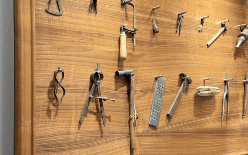 Bí ẩn tiệm vàng cổ 3 đời khiến giới siêu giàu mê mẩn: Phú bà hé lộ quy tắc 'ngầm', chờ ròng rã hơn 1 năm mới tới lượt- Ảnh 15.